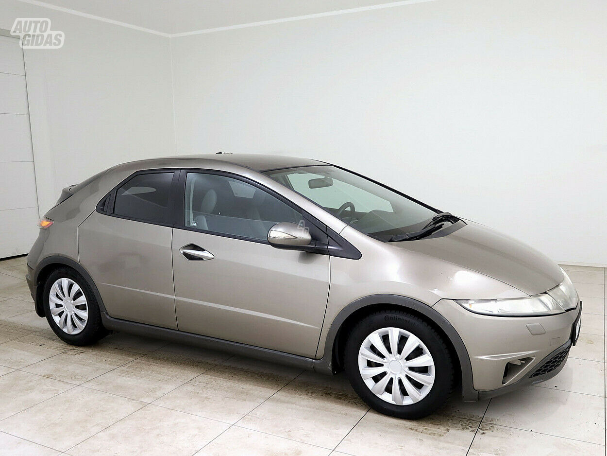 Honda Civic 2006 m Hečbekas