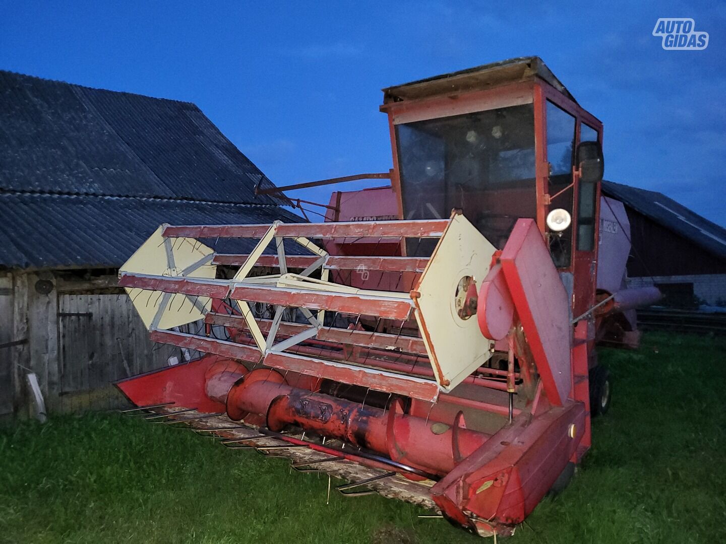 SAMPO ROSENLEW 410 1985 y Harvester