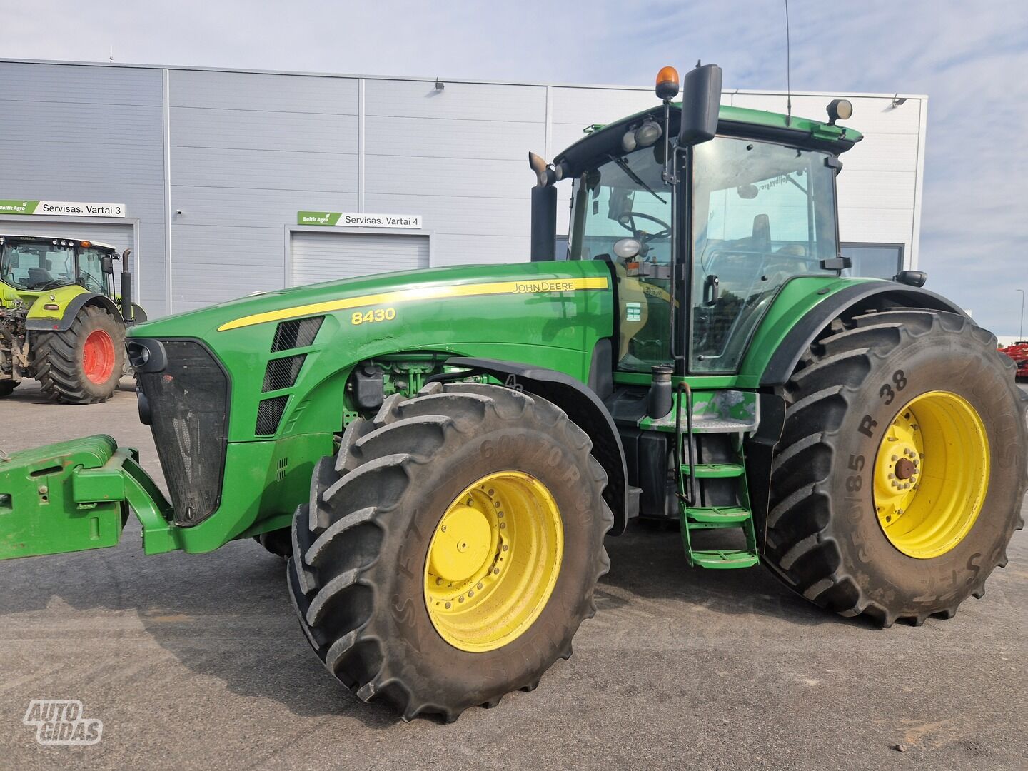 John deere 8430 2007 y Tractor