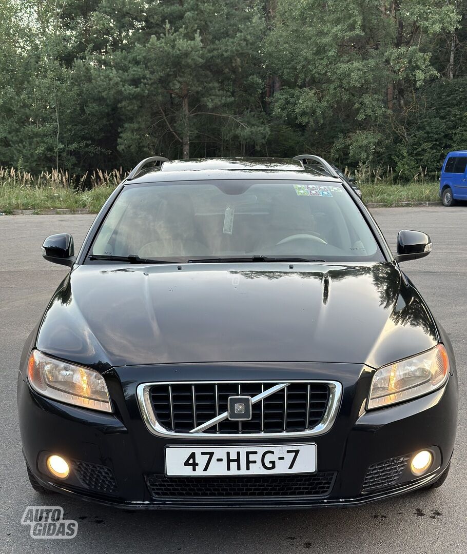 Volvo V70 III D Momentum 2008 г