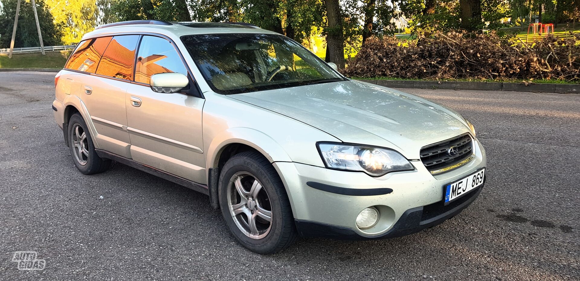 Subaru OUTBACK 2004 y Van