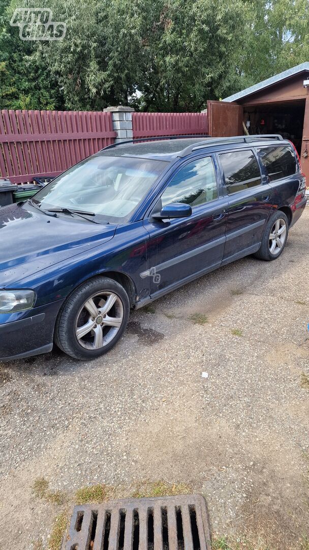 Volvo V70 II 2004 m dalys