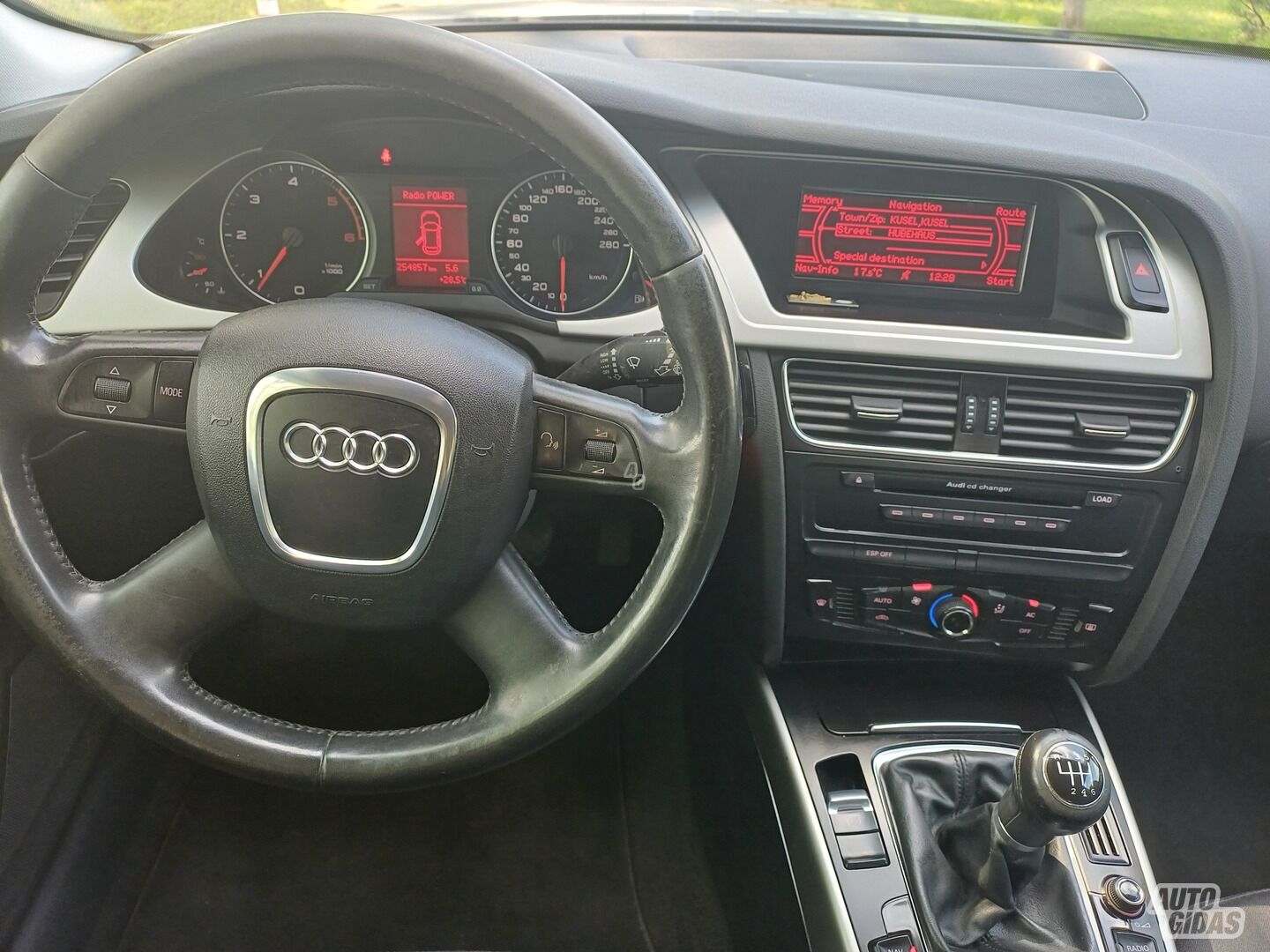 Audi A4 2008 m Universalas