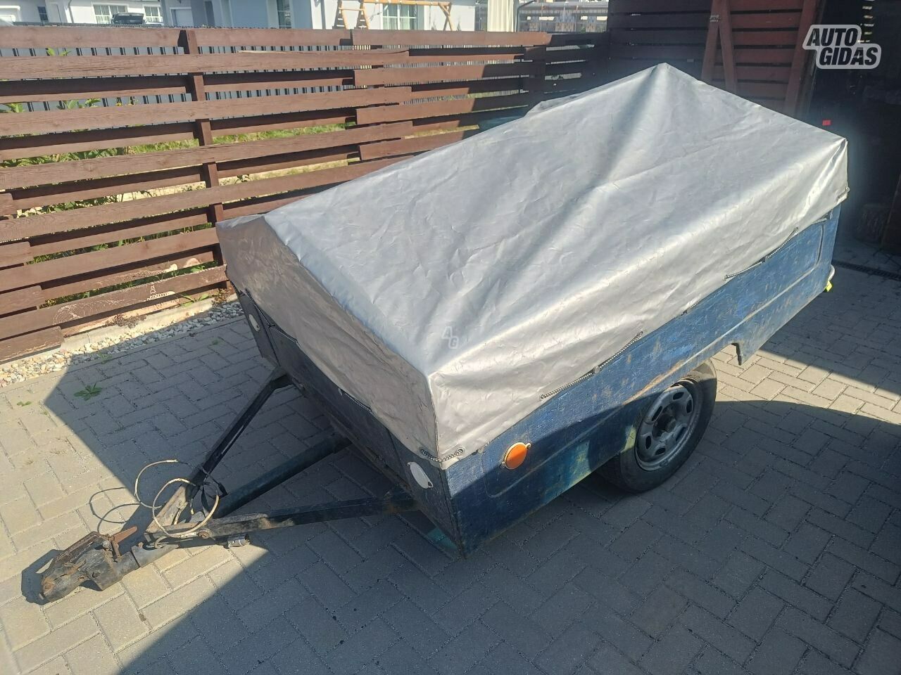 Savos gamybos 1998 y Trailer flatbed with tilt