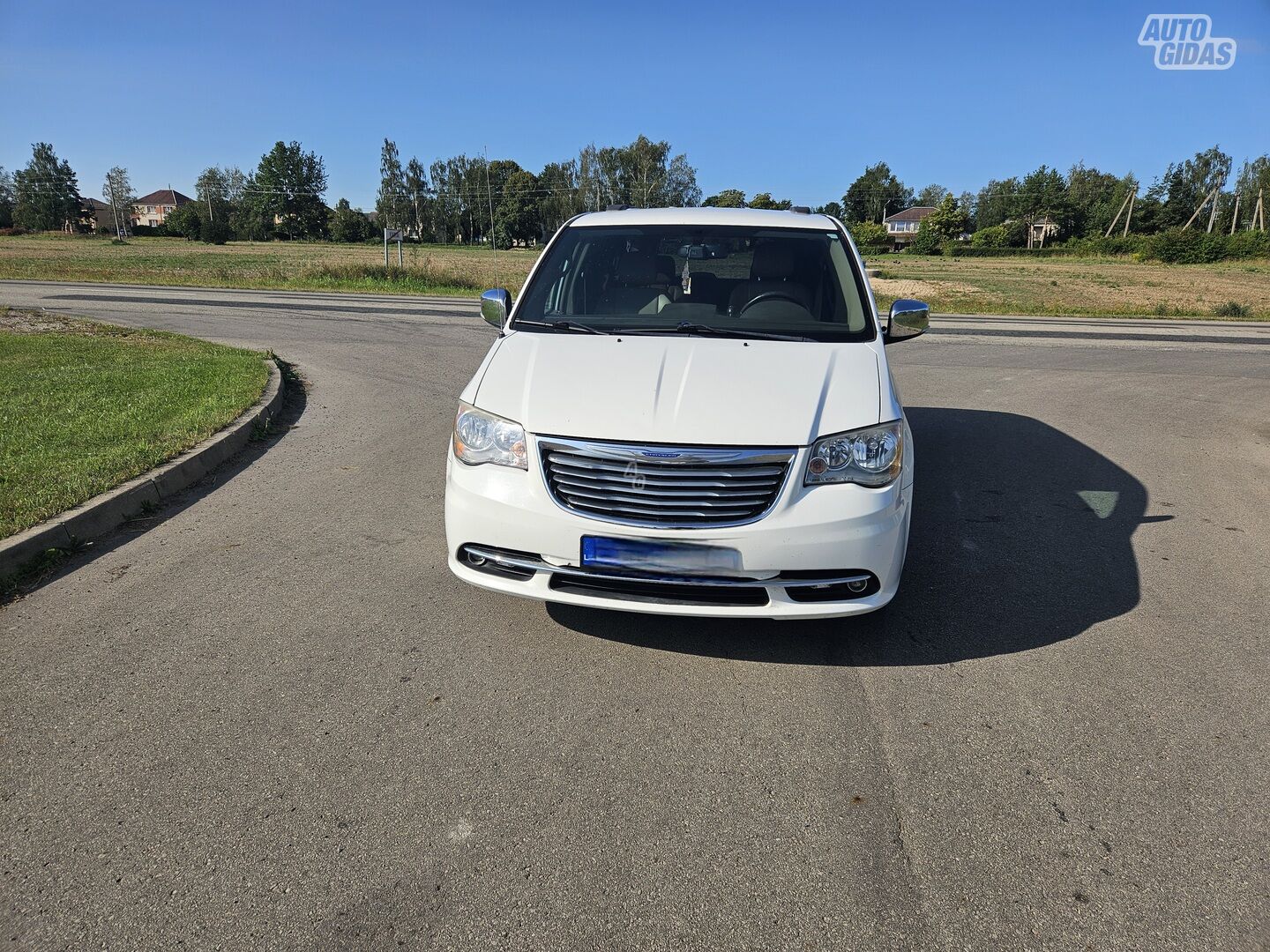 Chrysler Town & Country 2011 y Van