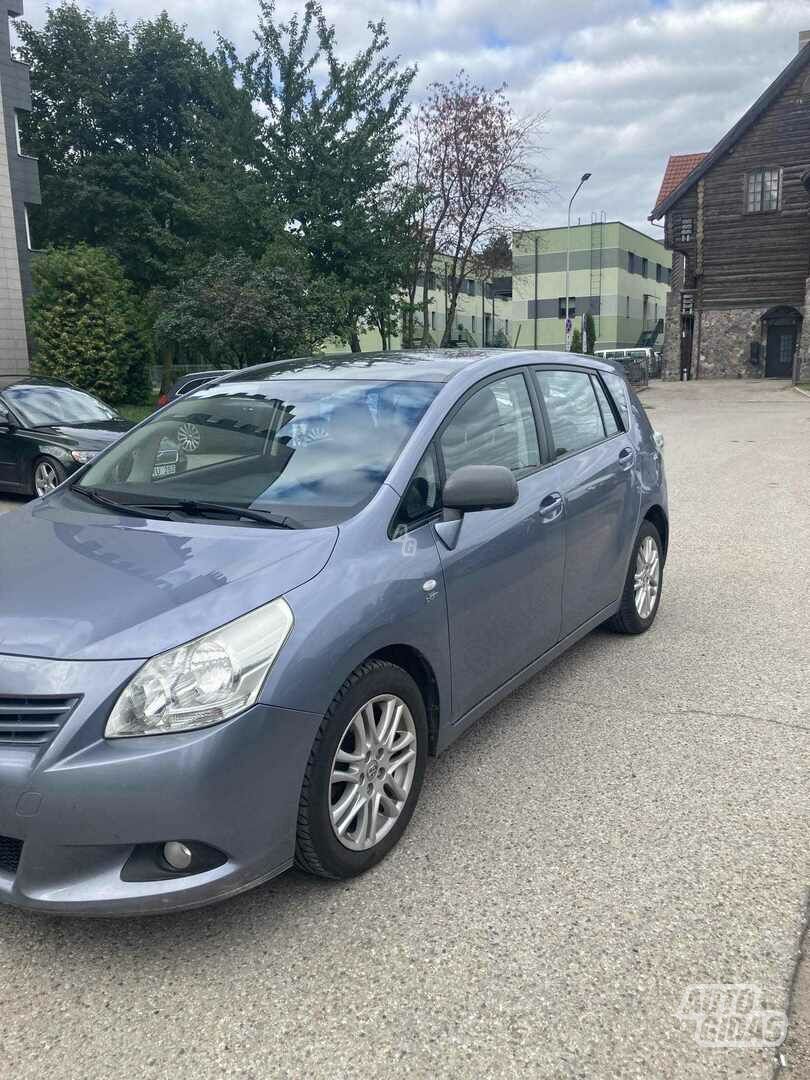 Toyota Verso 2011 y Van