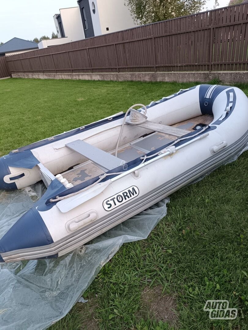 Kayak / Raft STORM 2001 y