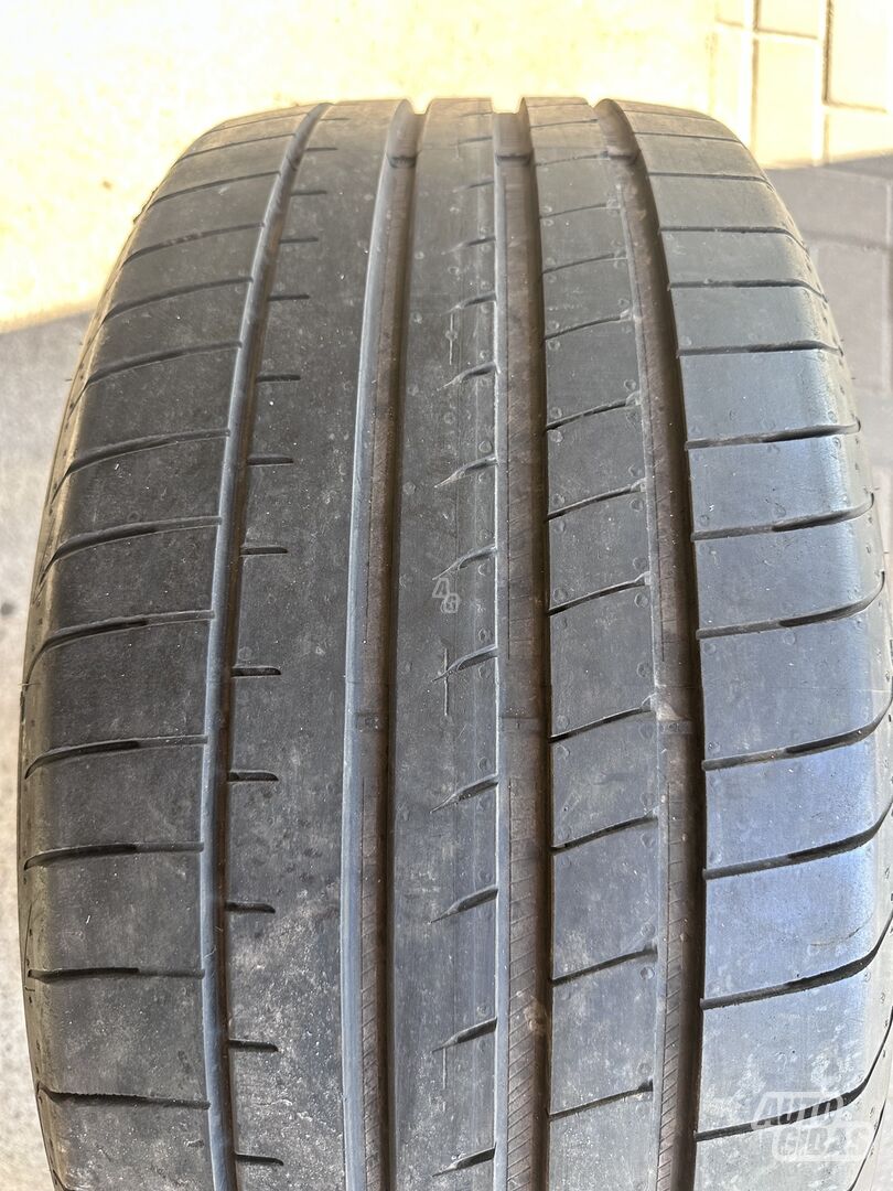 Mažai dėvėtos  R21 summer tyres passanger car