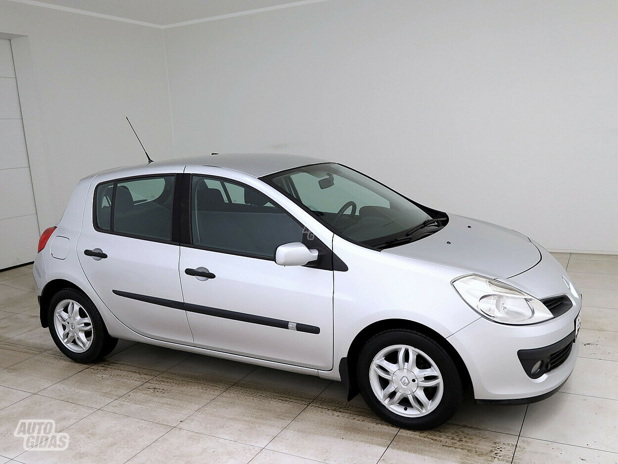 Renault Clio 2005 г Хэтчбек