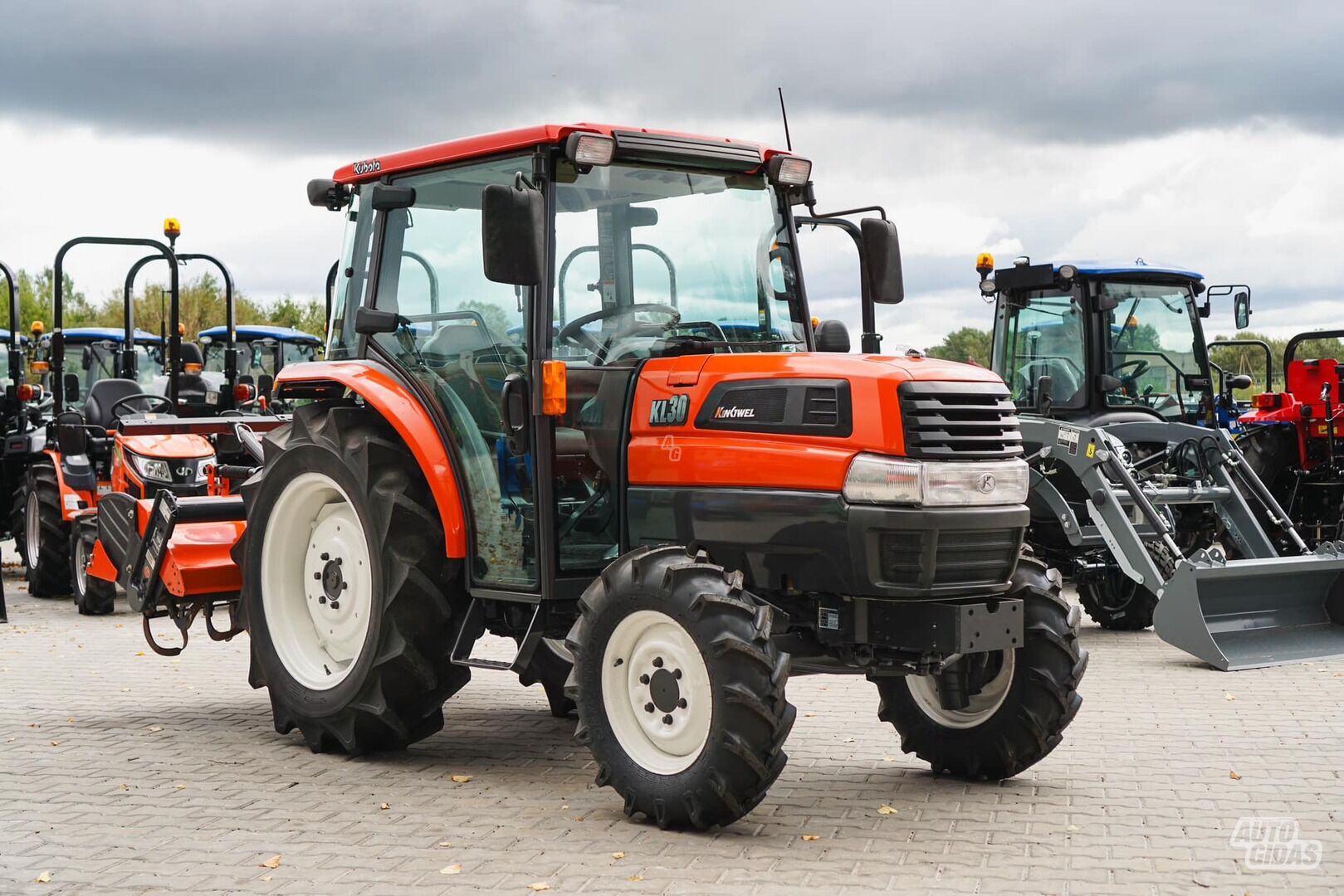 Kubota KL-30 2000 m Traktorius