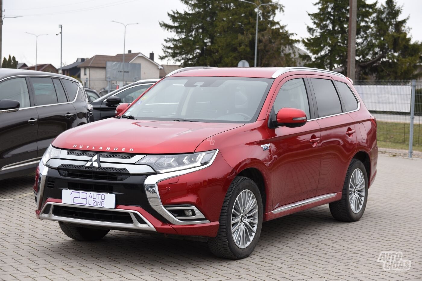 Mitsubishi Outlander 2019 m Visureigis / Krosoveris