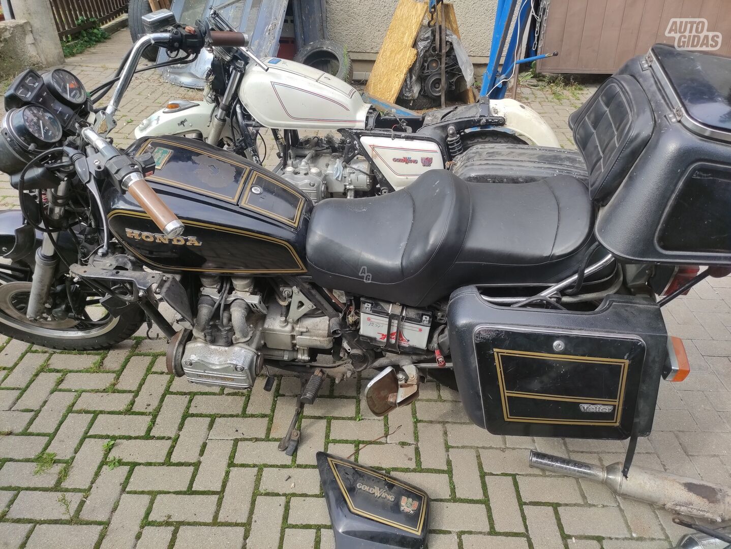 Čioperis / Cruiser / Custom Honda GL 1984 m dalys