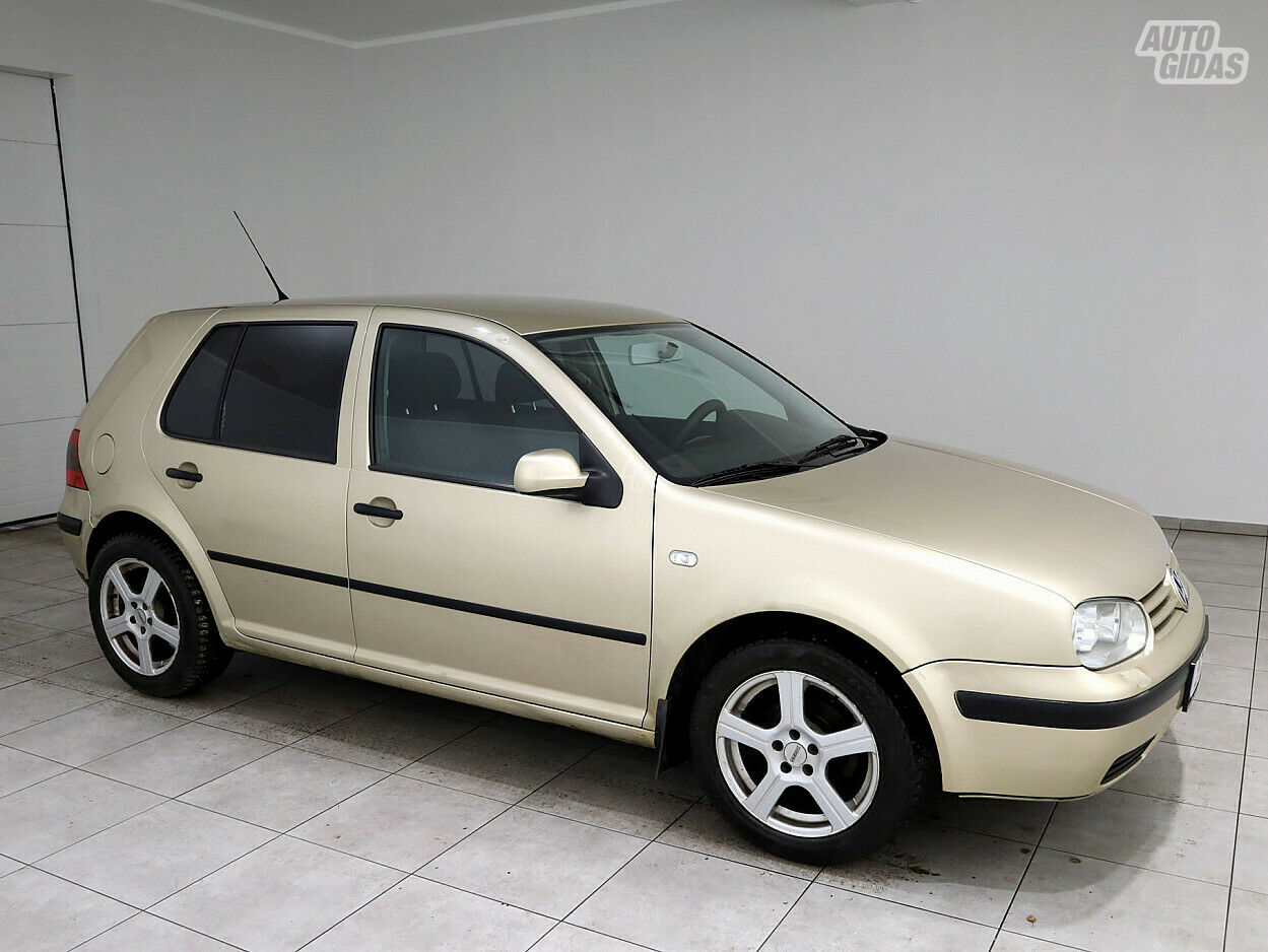 Volkswagen Golf 2001 y Hatchback