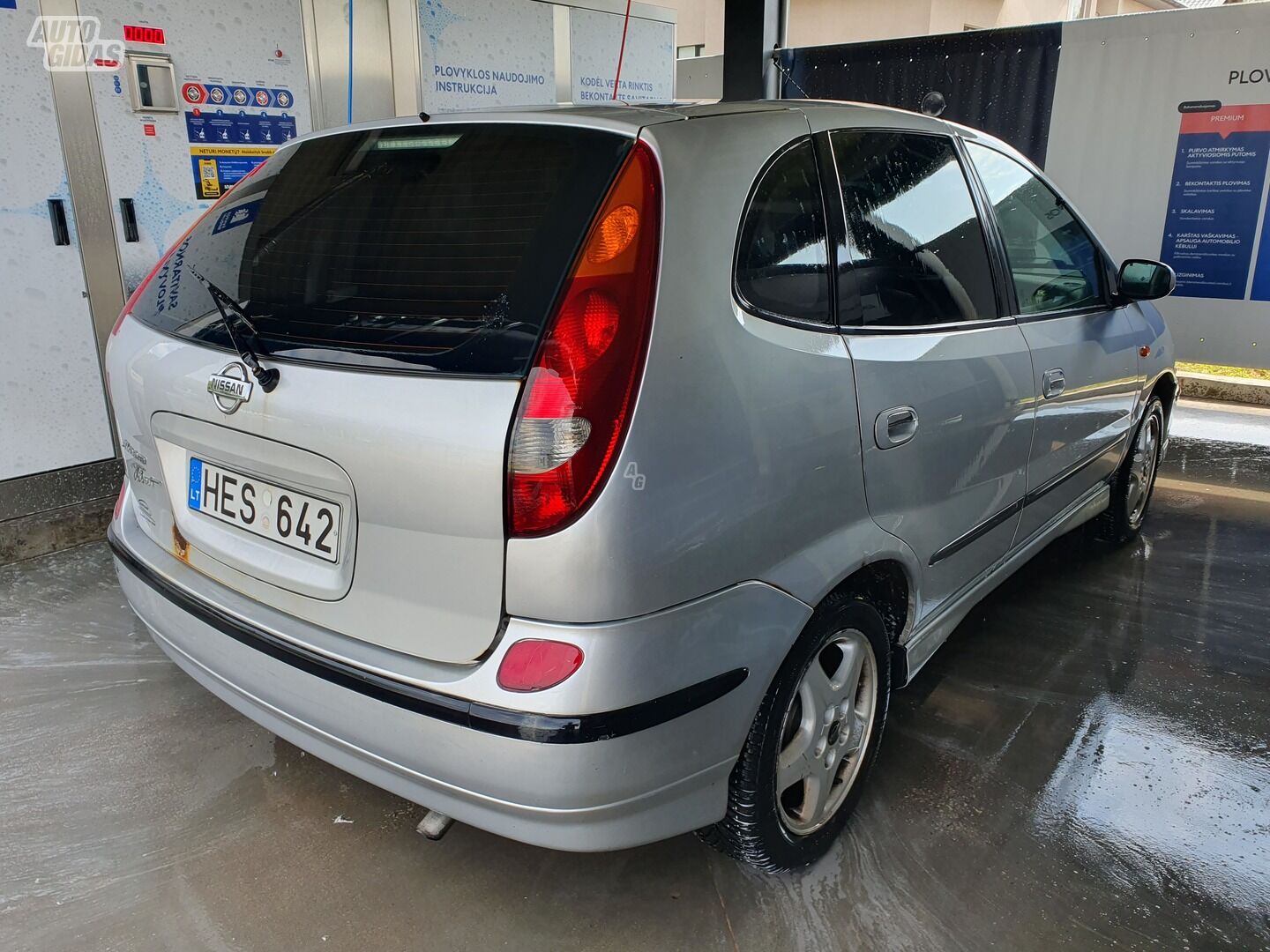 Nissan Almera Tino 2002 г Минивэн