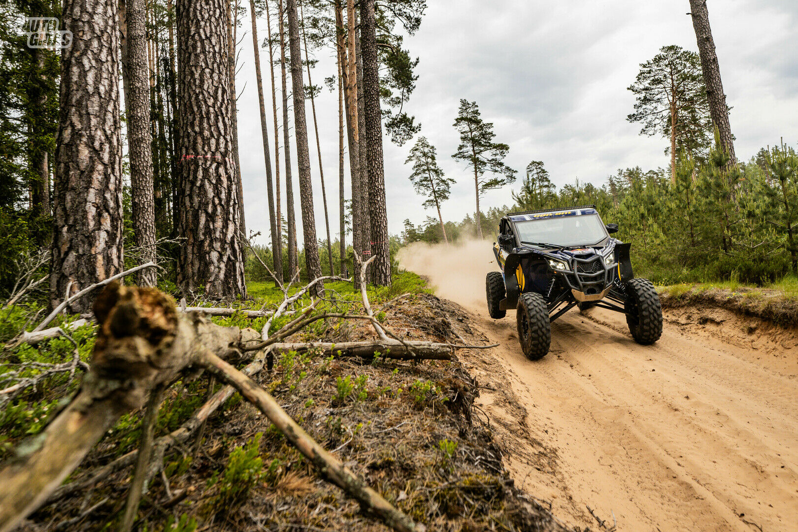 Can-Am Maverick 2023 y ATV motorcycle