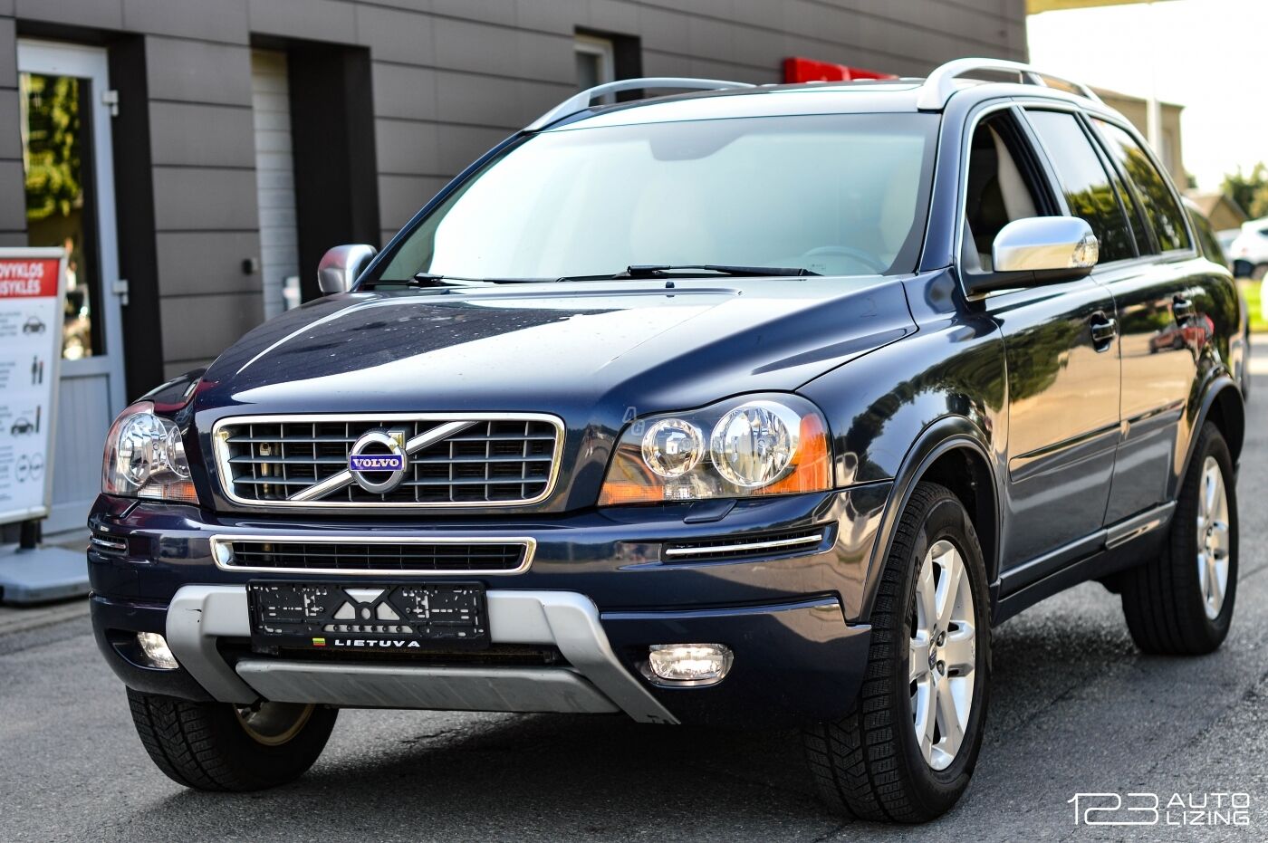 Volvo XC90 2013 г Внедорожник / Кроссовер