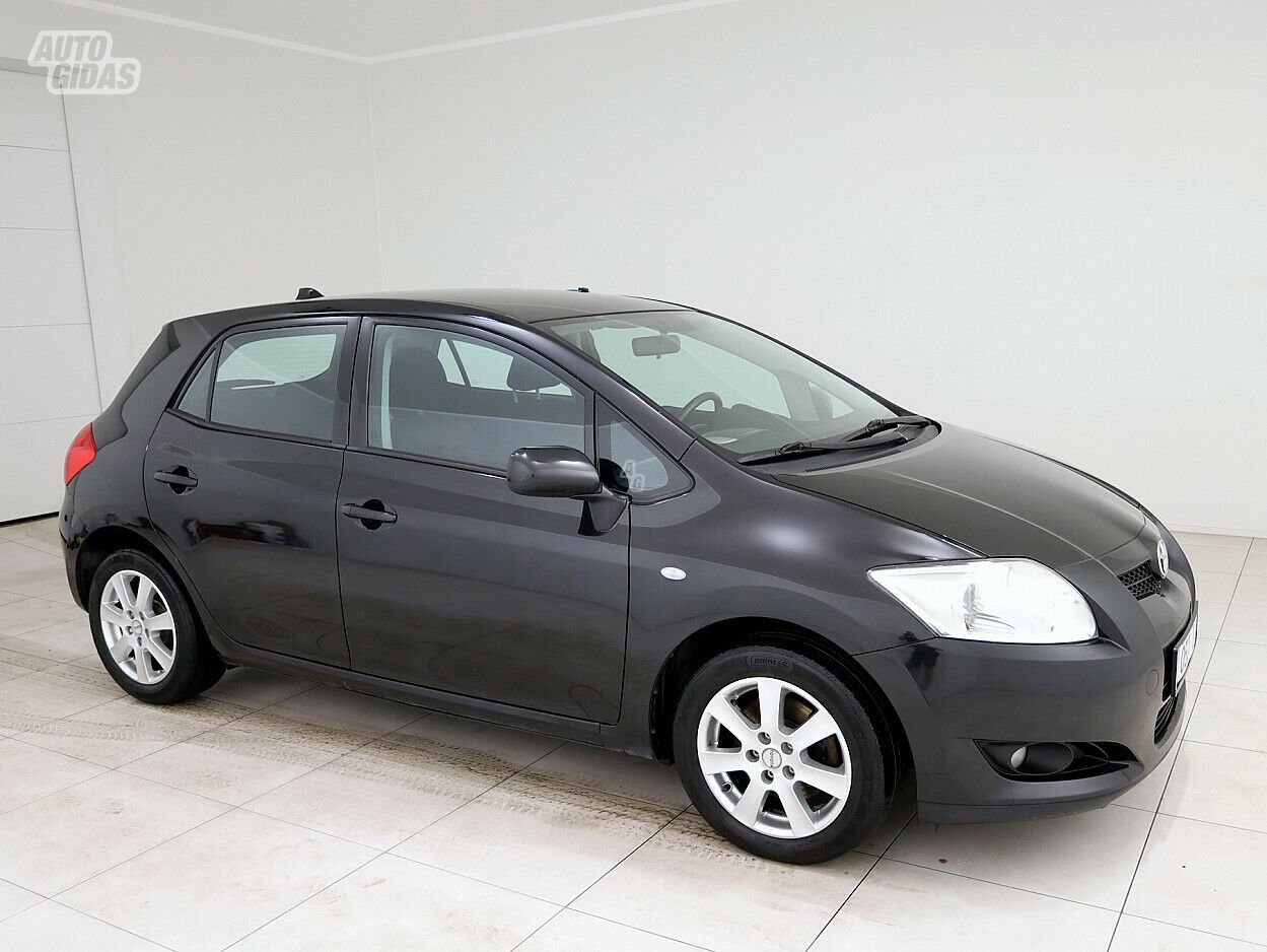 Toyota Auris D-4D 2007 m