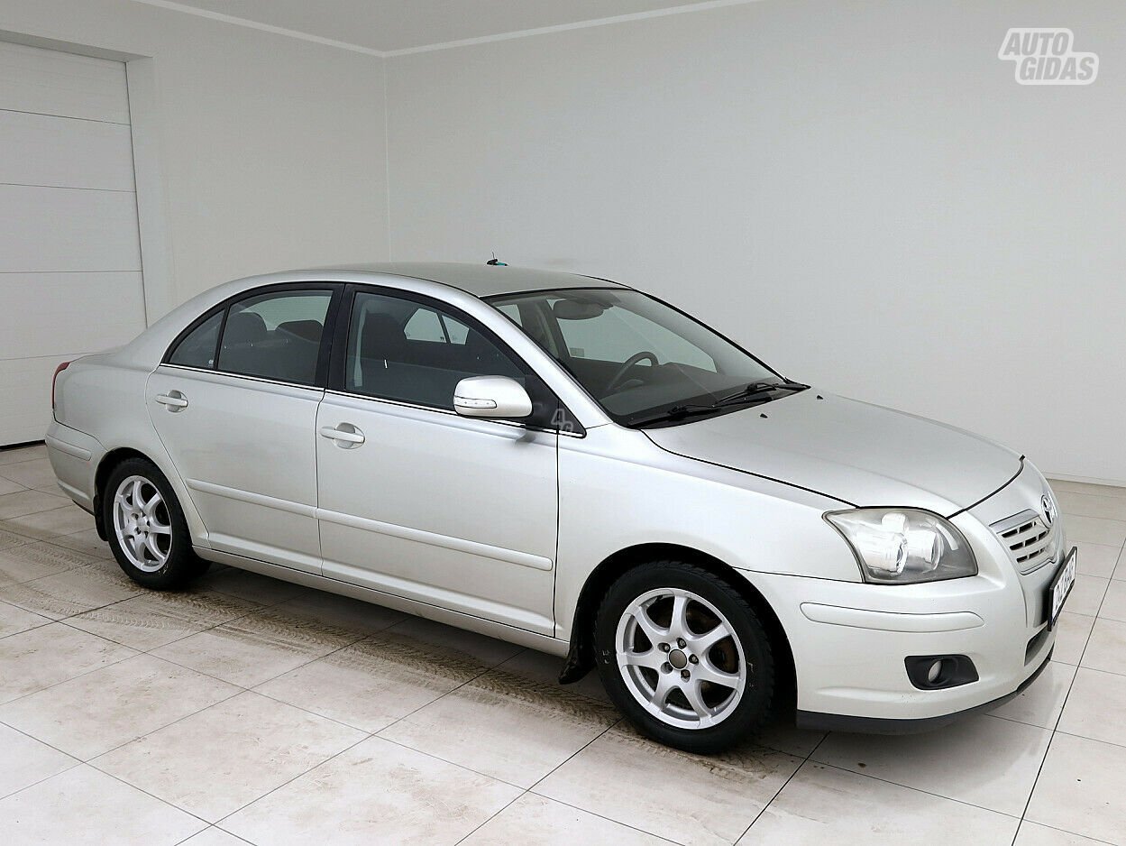 Toyota Avensis 2007 y Sedan