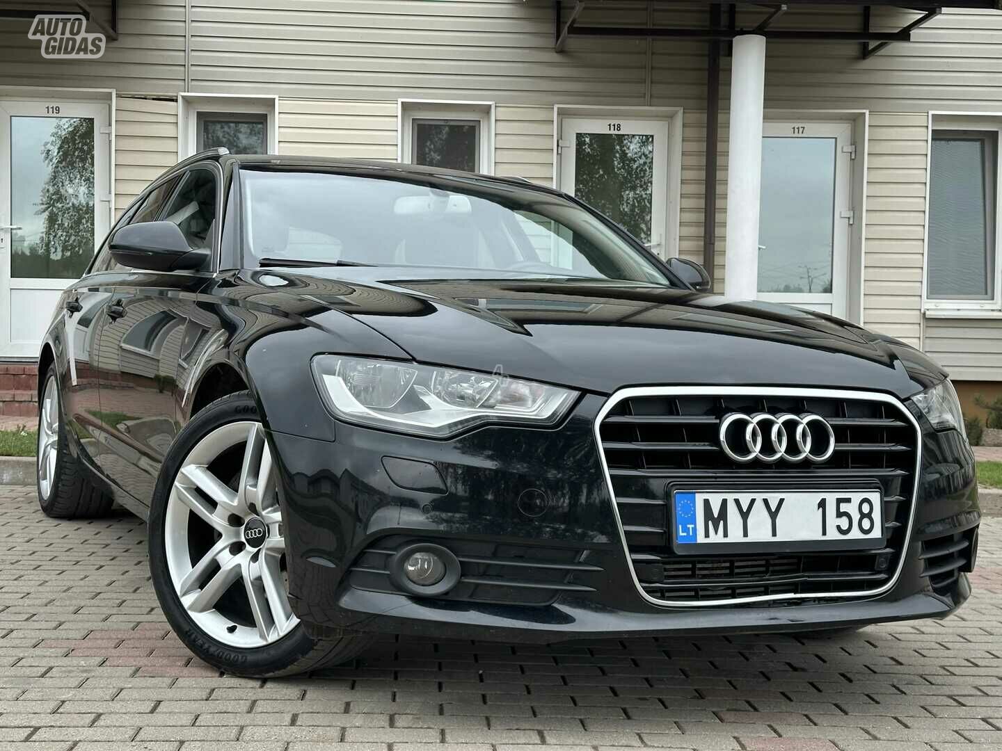 Audi A6 2012 m Universalas