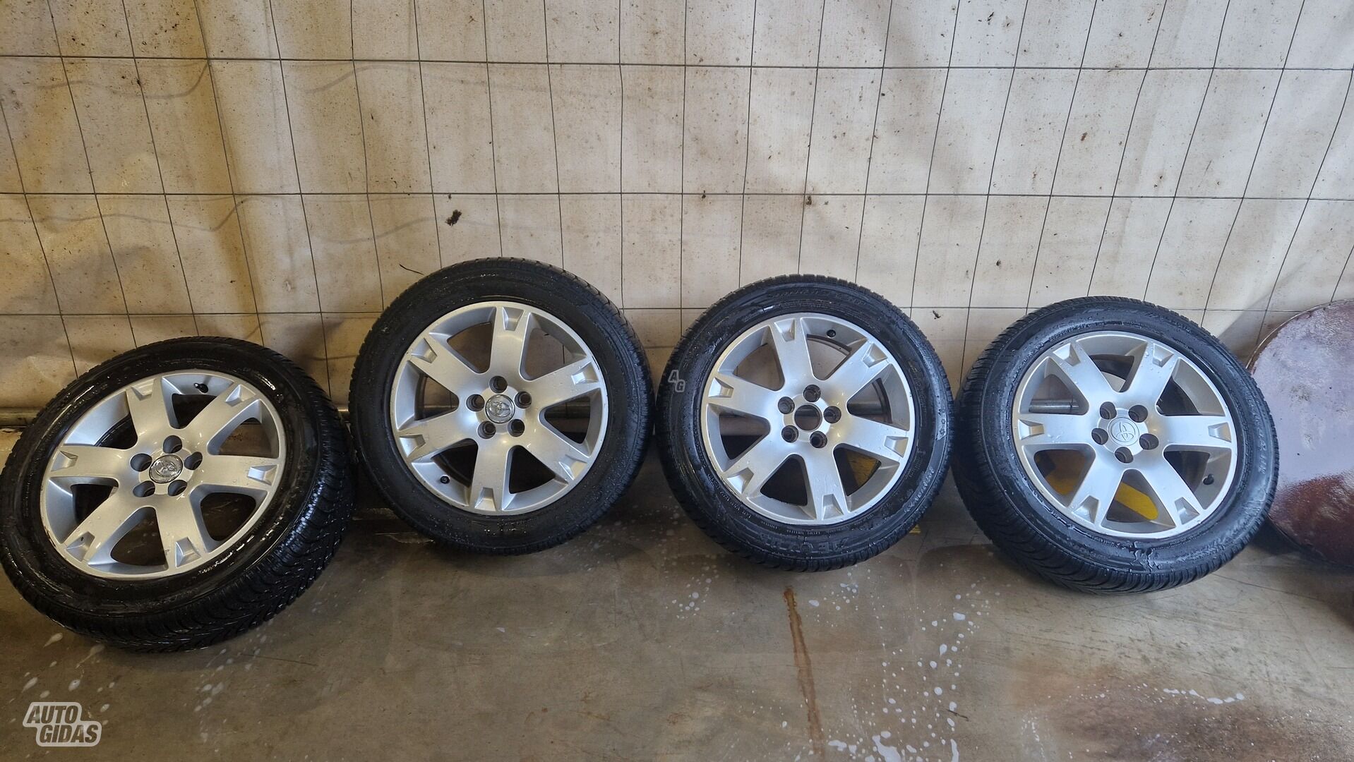 Prius light alloy R16 rims