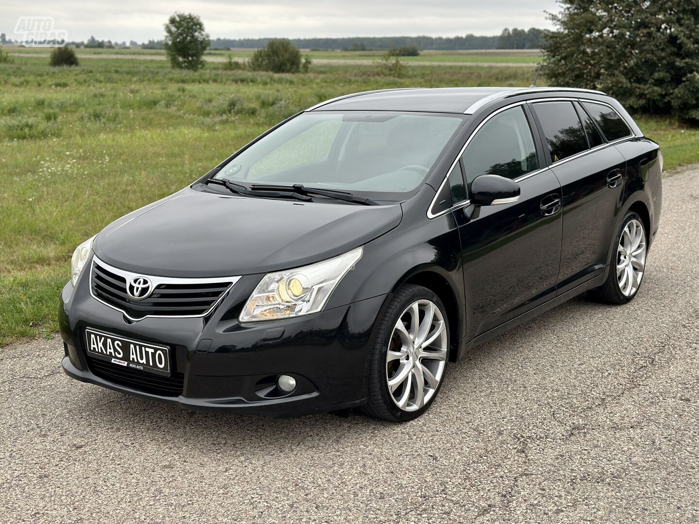 Toyota Avensis D-4D 2010 2011 y