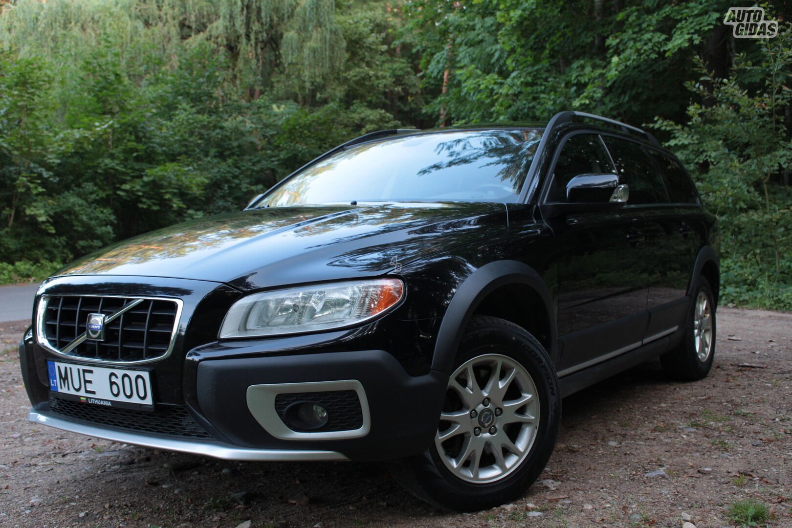 Volvo XC70 II 2010 y