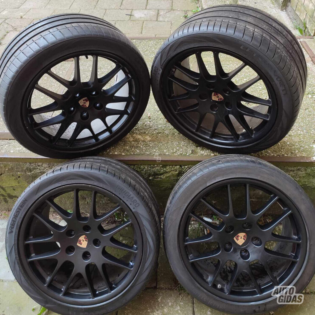 Porsche Panamera light alloy R20 rims