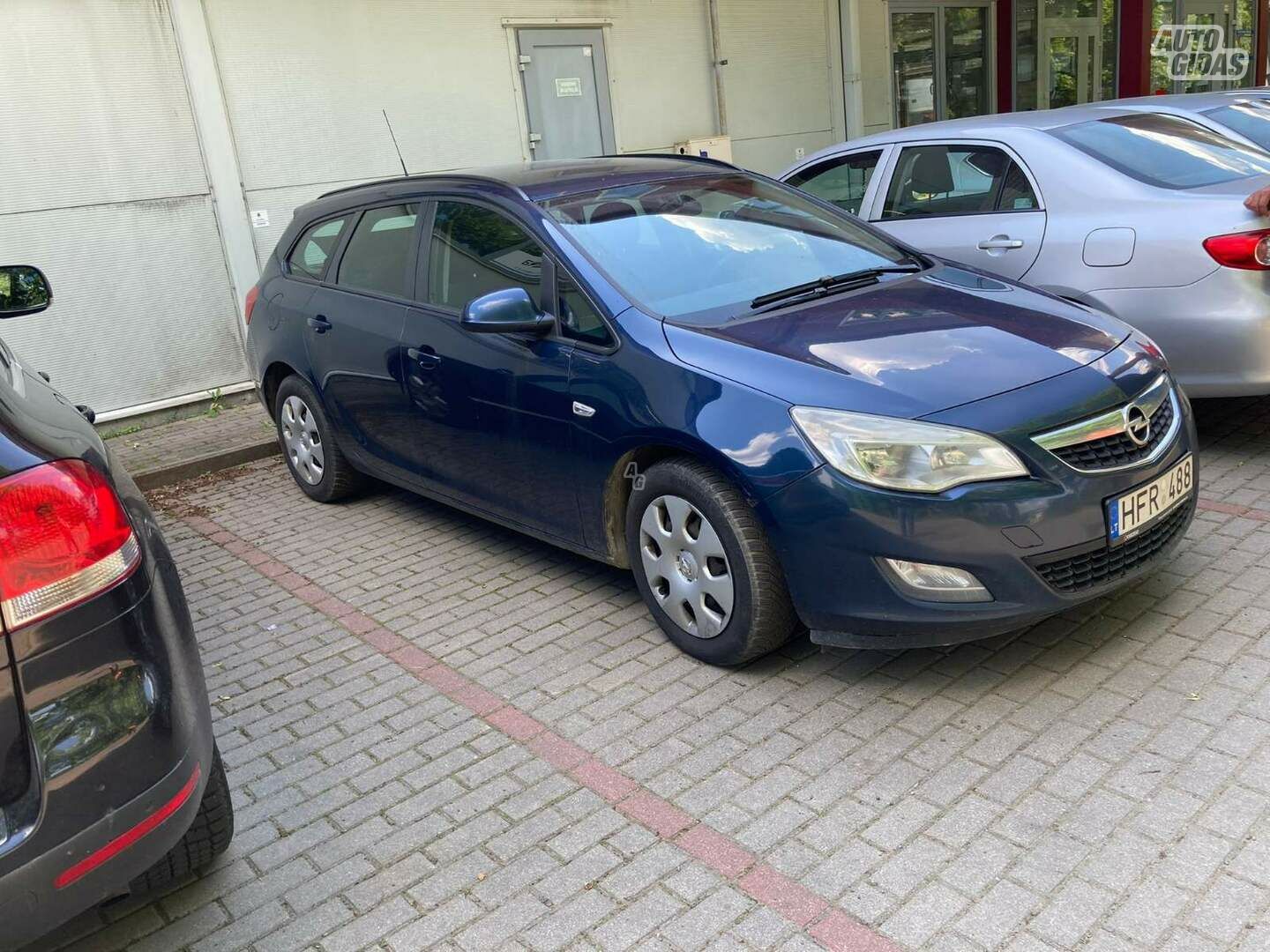 Opel Astra IV 2011 y parts