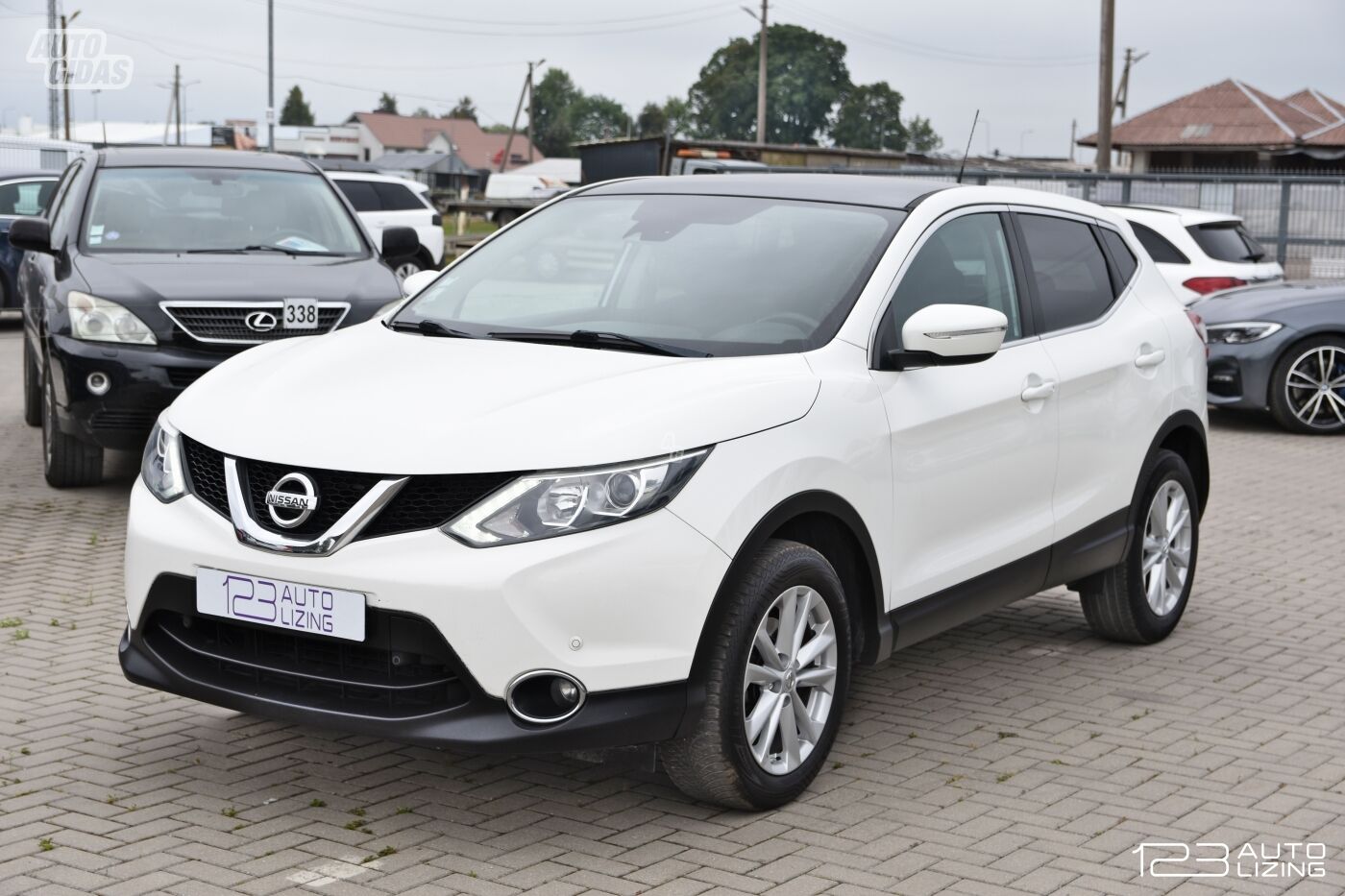 Nissan Qashqai 2014 г Внедорожник / Кроссовер