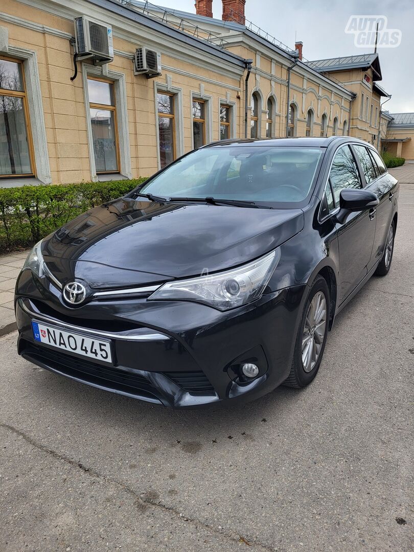 Toyota Avensis 2015 y Wagon