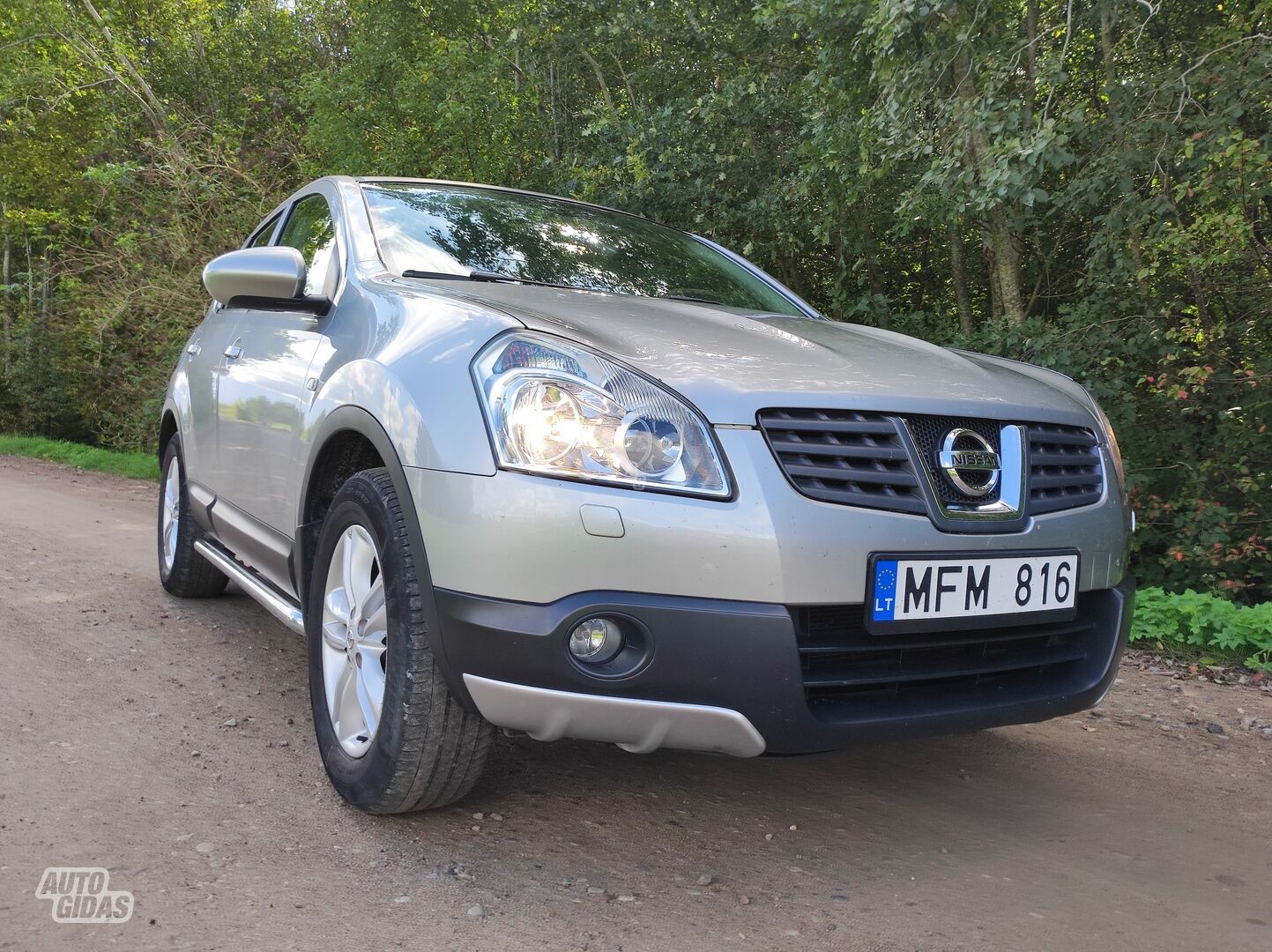 Nissan Qashqai 2008 y Off-road / Crossover