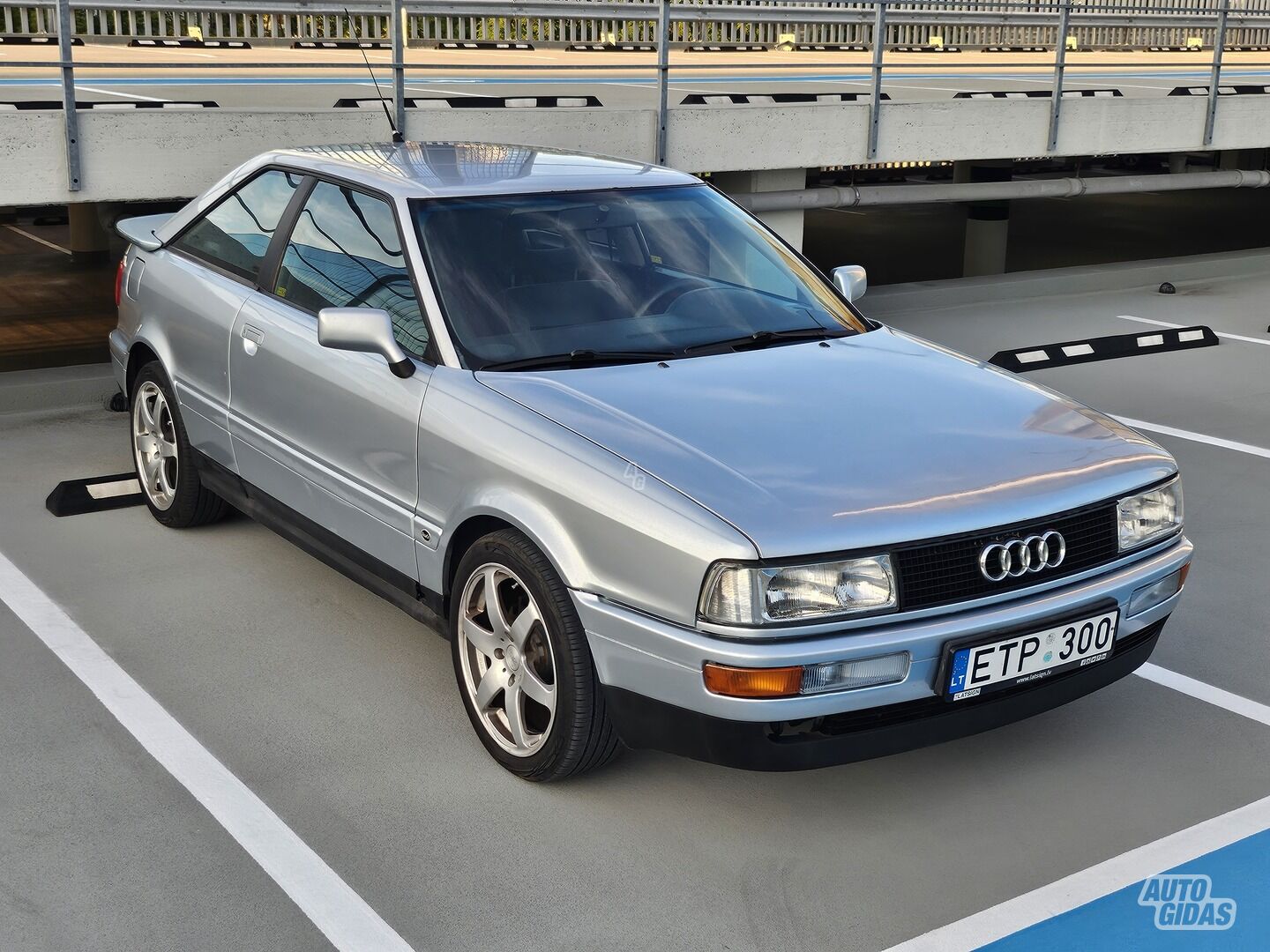 Audi Coupe 1990 m Coupe