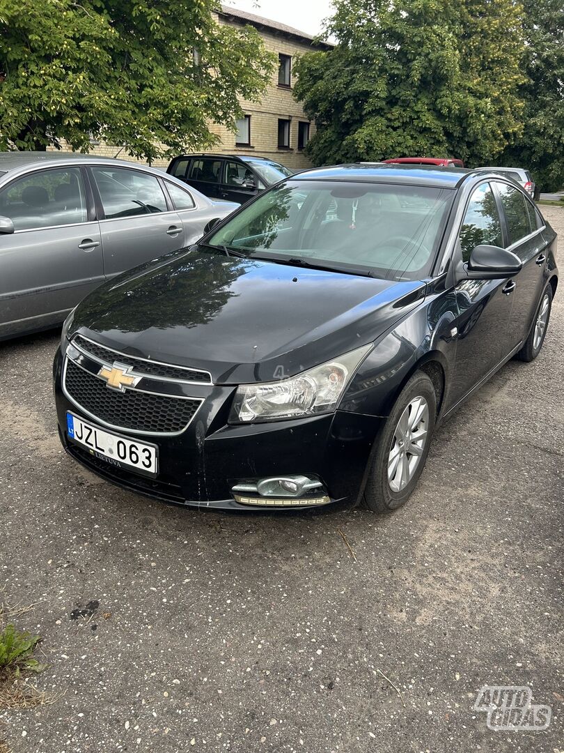 Chevrolet Cruze 2012 y Sedan