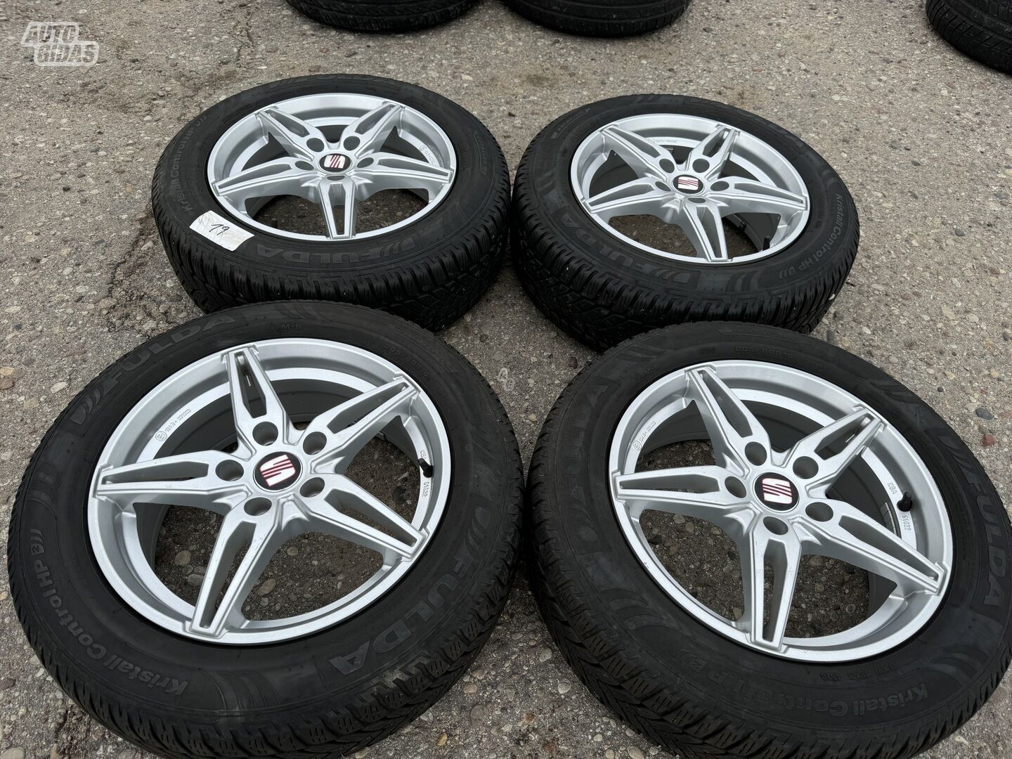 Seat Siunciam, 6.5J ET46 light alloy R16 rims