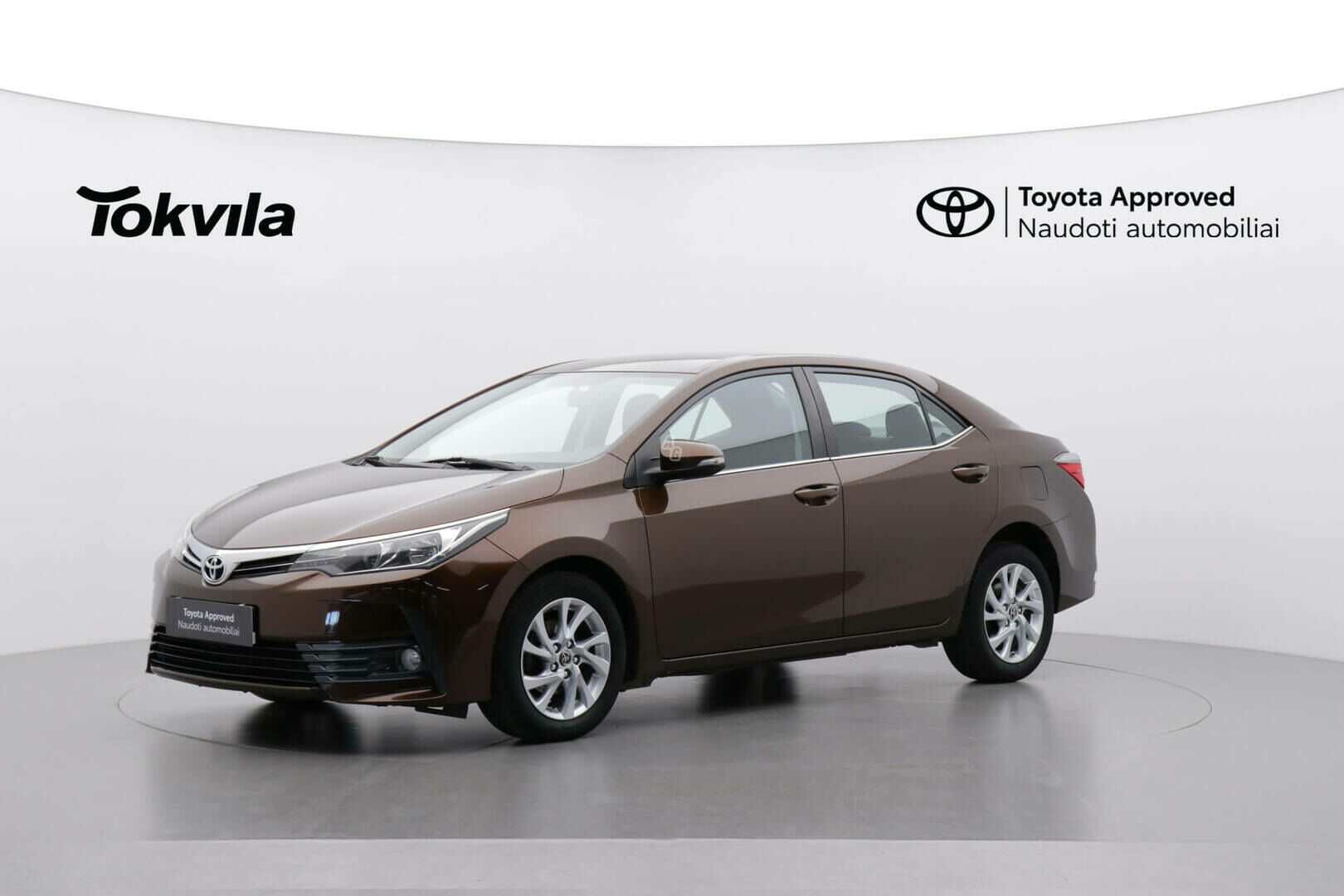 Toyota Corolla 2016 г Седан