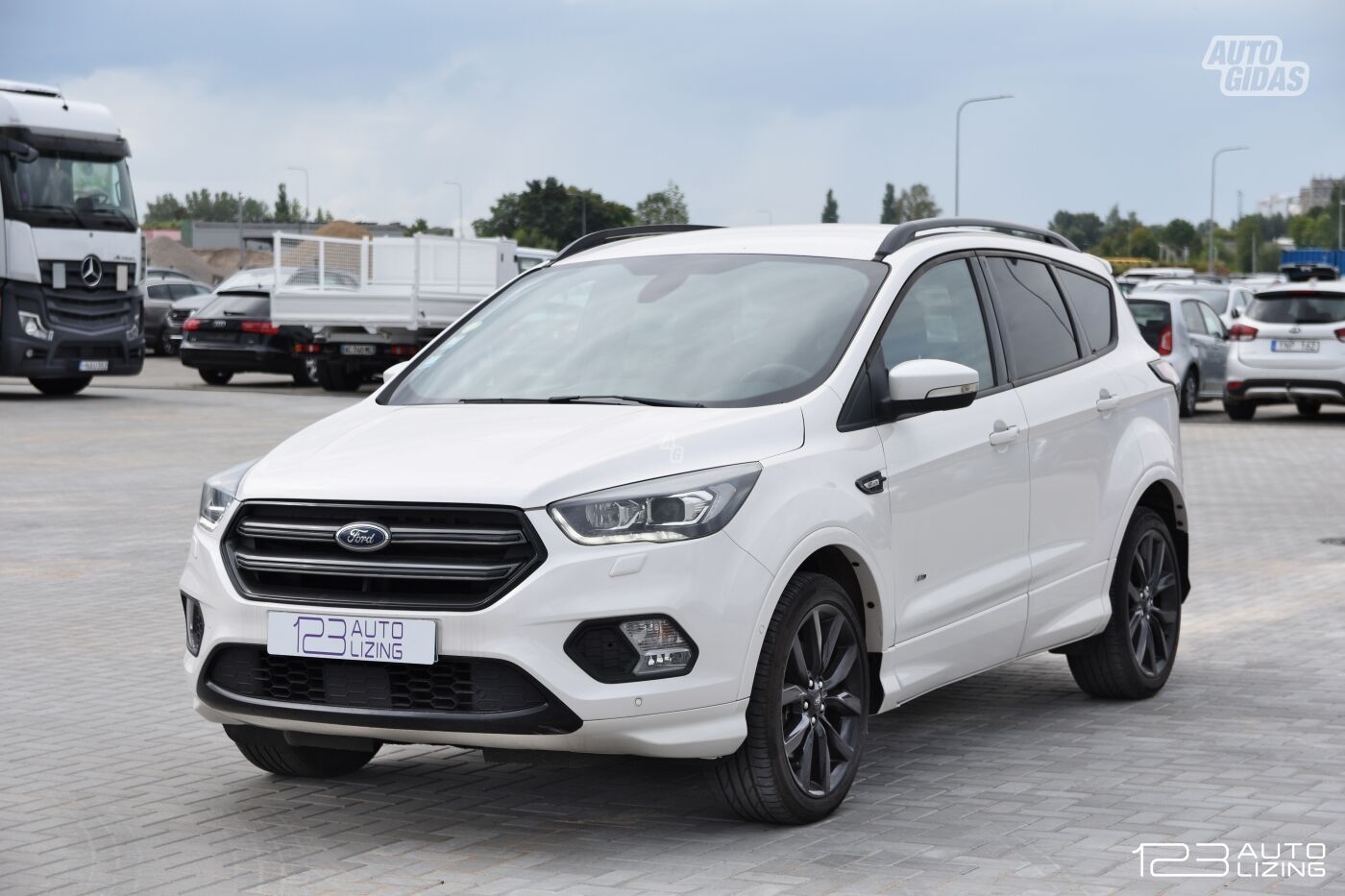 Ford Kuga 2018 y Off-road / Crossover