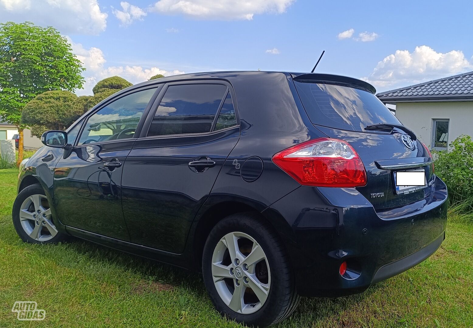 Toyota Auris I 2012 г