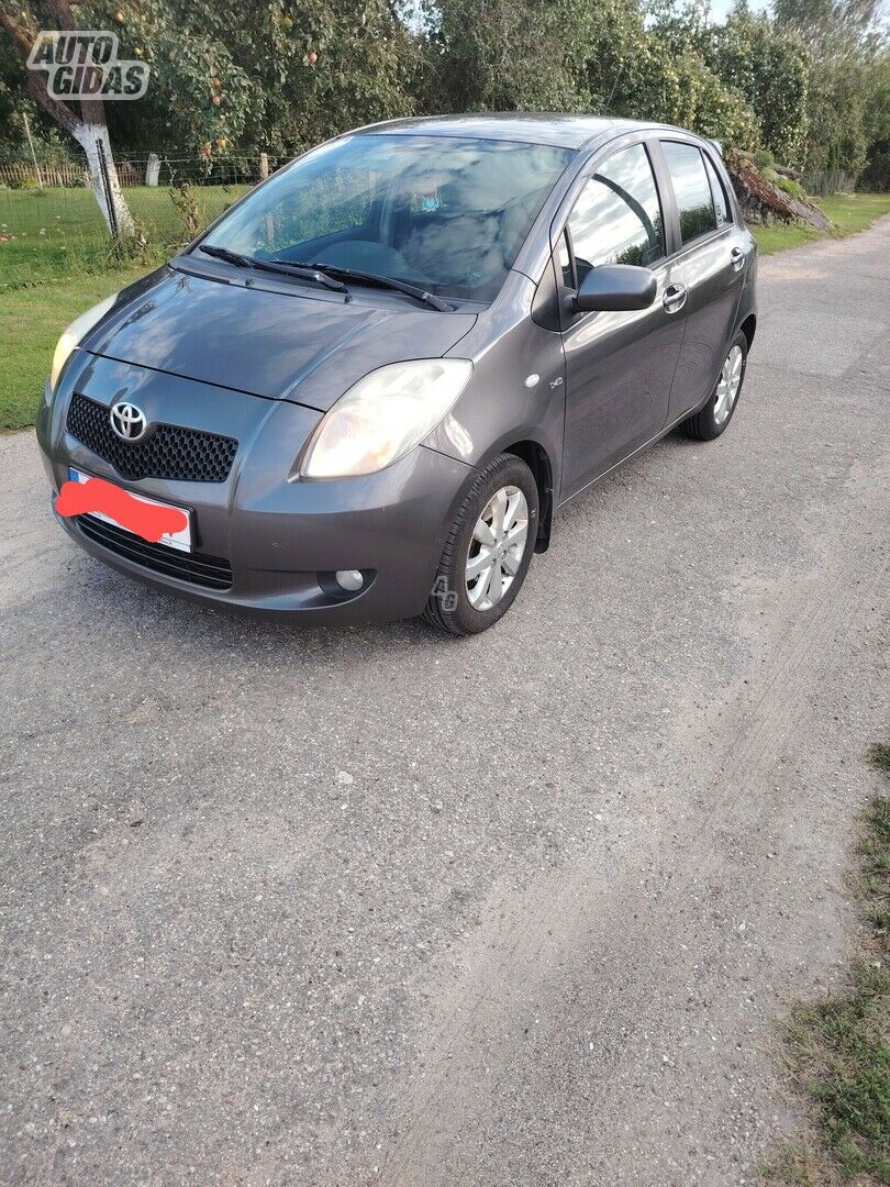 Toyota Yaris 2008 г Хэтчбек