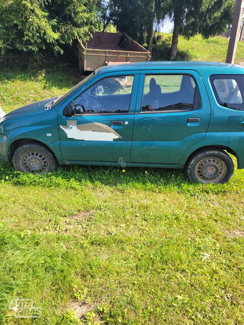 Subaru Justy 2003 y Sedan