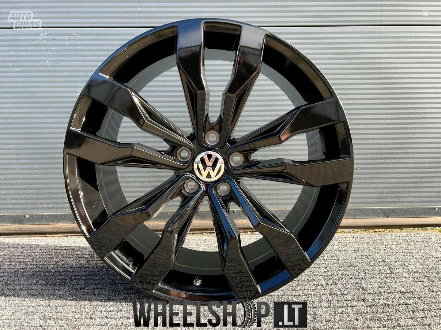 Volkswagen Suzuka EU-B5333 Style Gloss light alloy R20 rims