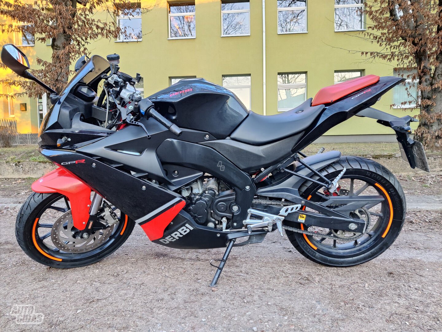 Derbi GPR 2011 y Sport / Superbike motorcycle