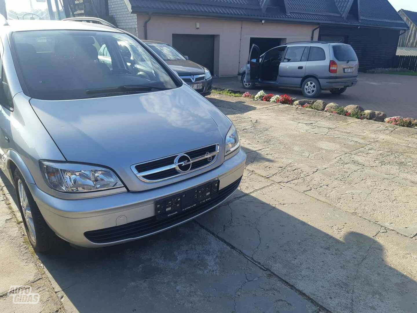 Opel Zafira 2004 г Минивэн