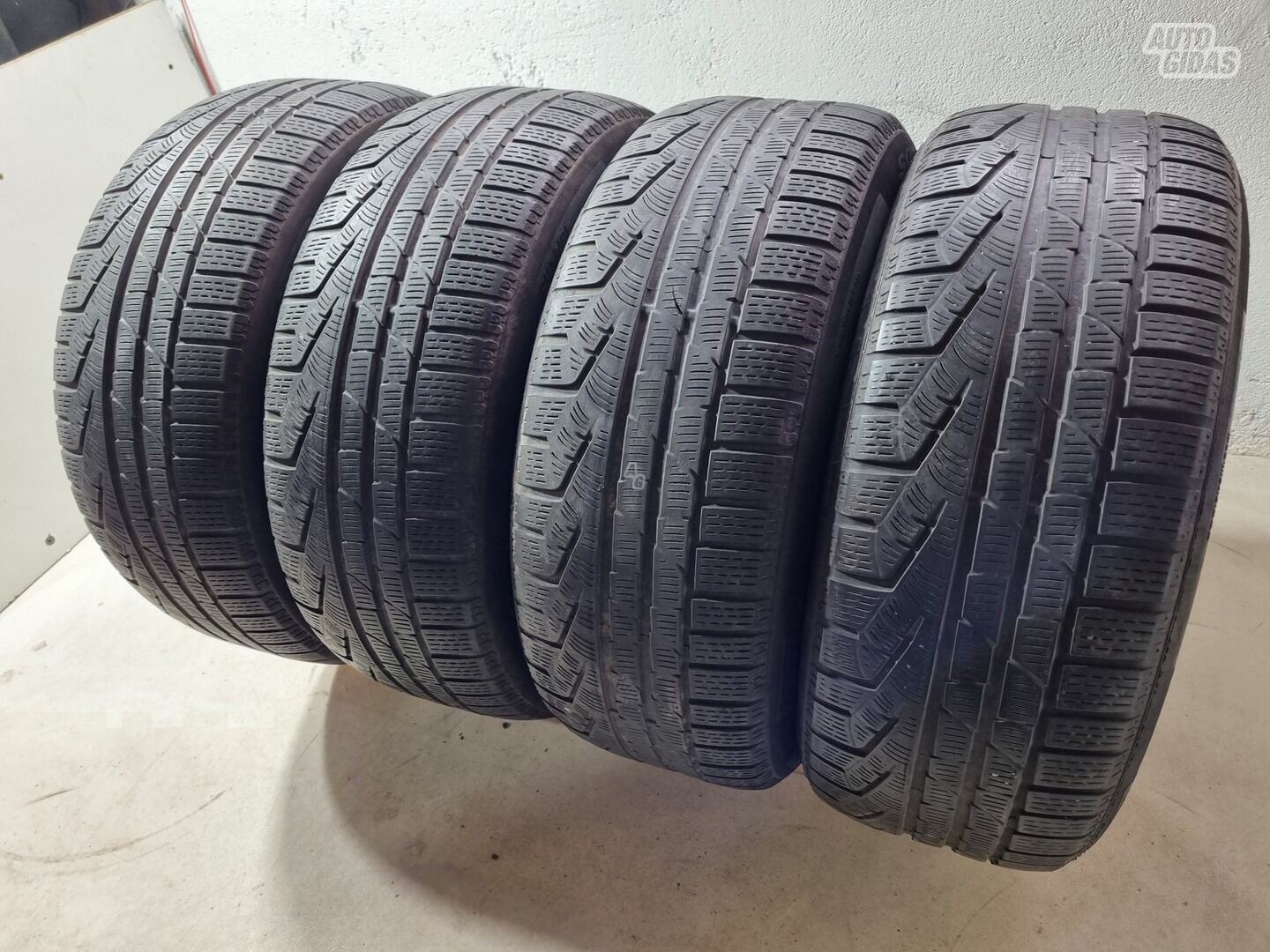 Pirelli 4-5mm R17 universal tyres passanger car