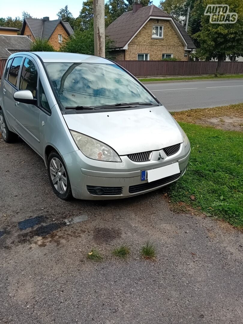 Mitsubishi Colt 2007 y Hatchback