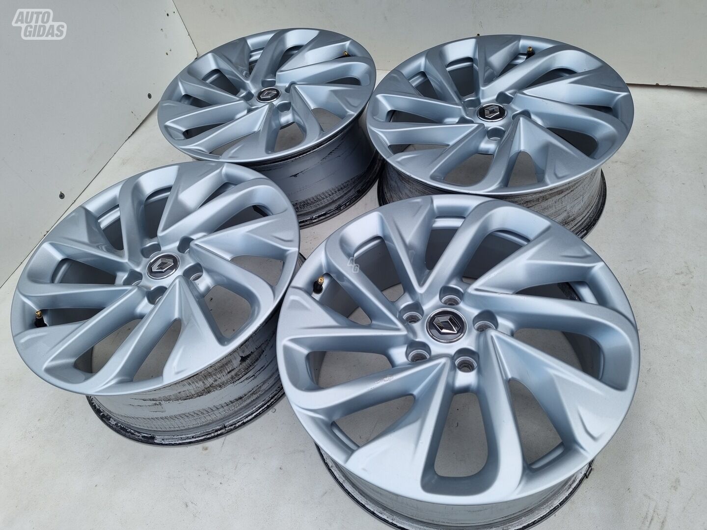 Renault R18 originalūs light alloy R18 rims