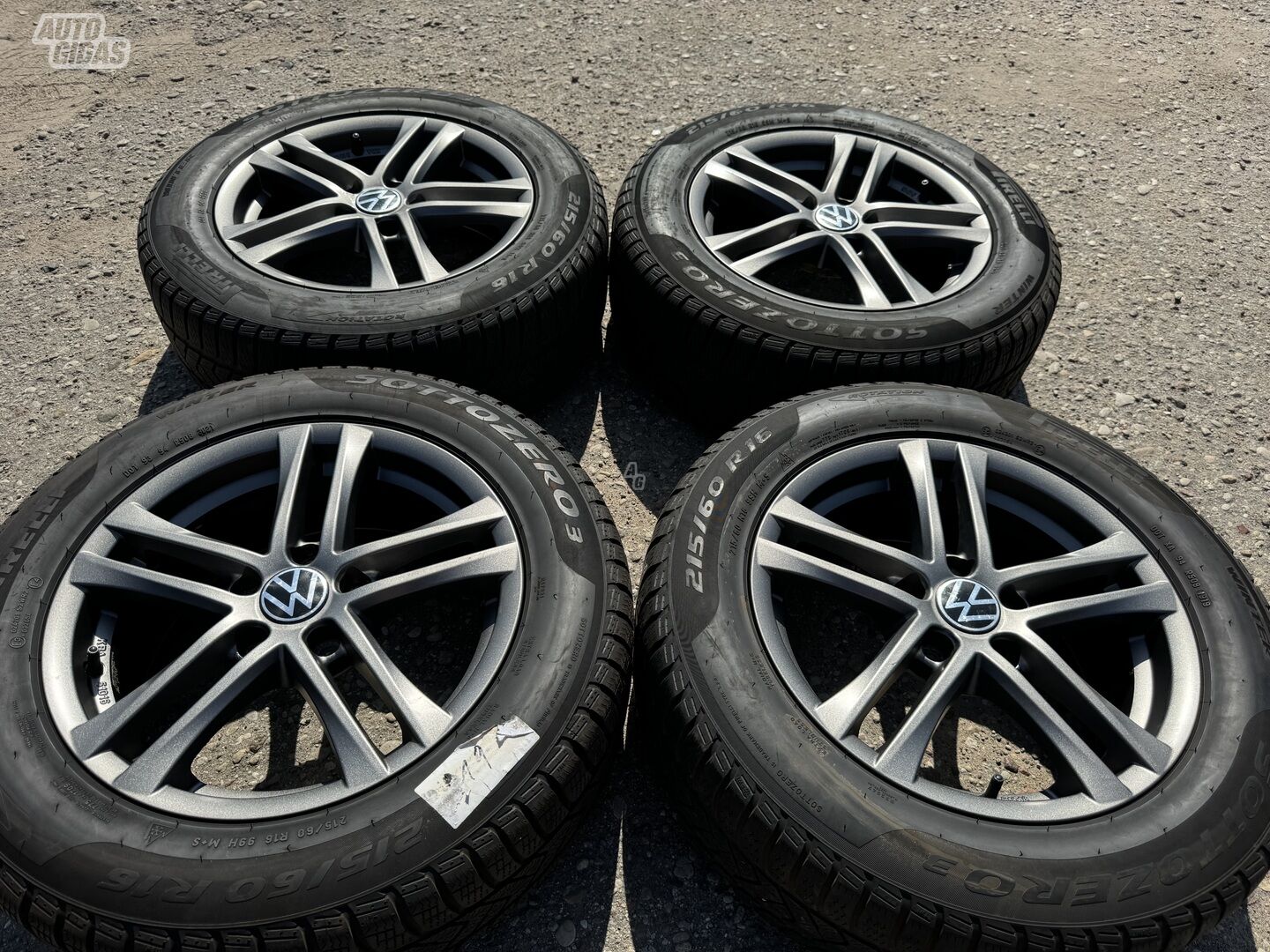 Volkswagen Siunciam, 7J ET38 light alloy R16 rims