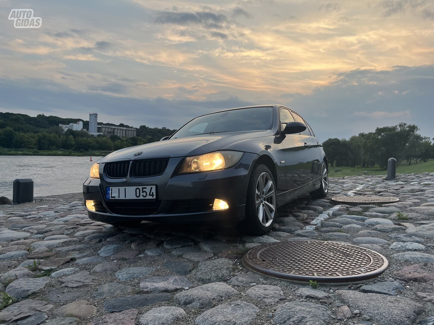 Bmw 320 E90 i 2006 y