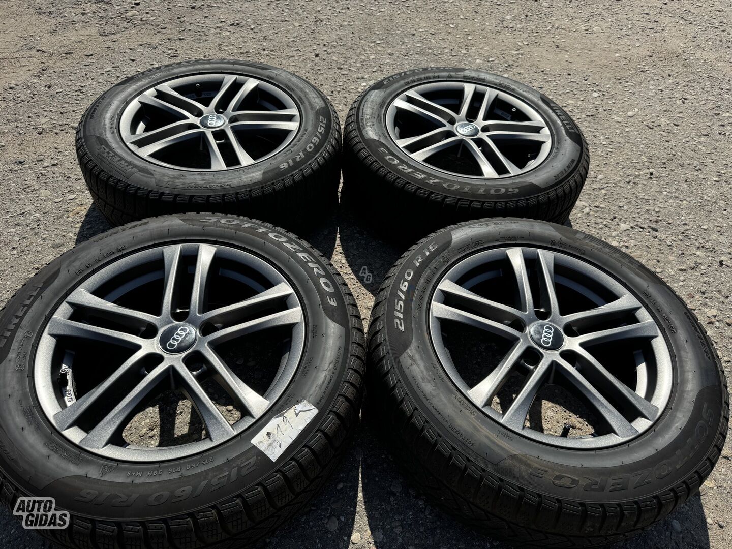 Audi Siunciam, 7J ET38 light alloy R16 rims