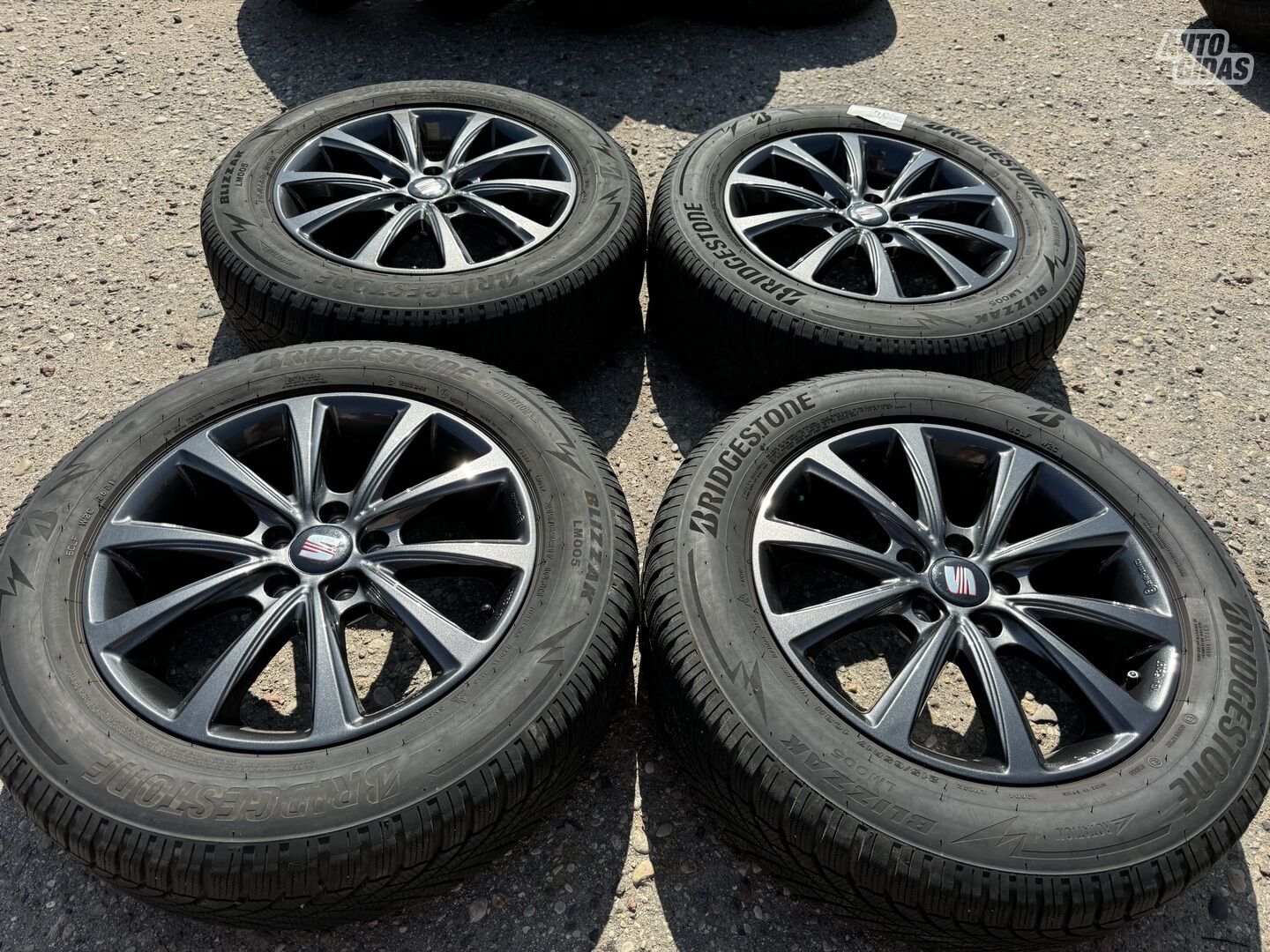 Seat Siunciam, 6,5J ET38 light alloy R17 rims