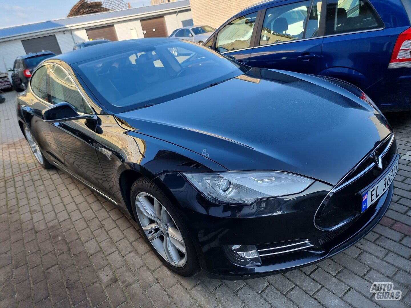 Tesla Model S 2014 m Sedanas